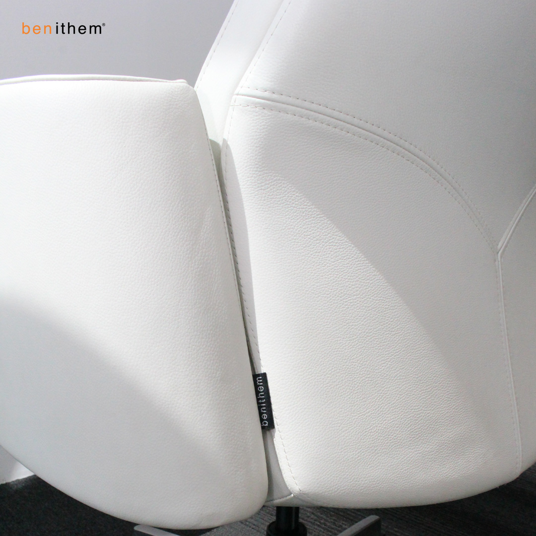 How to clean our chair?
